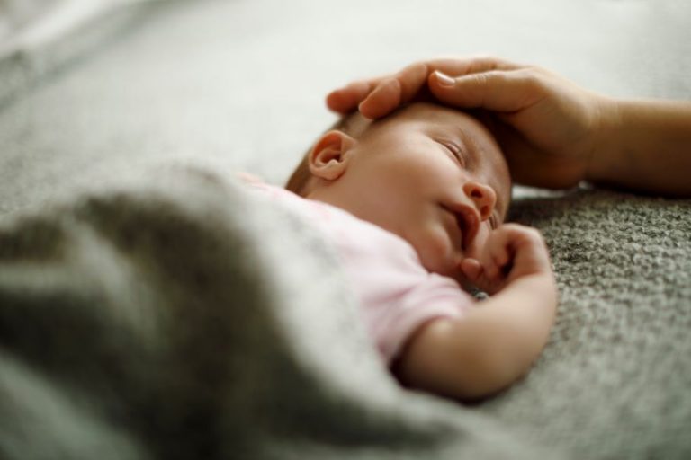 Wzrok u noworodka – jak widzi noworodek?